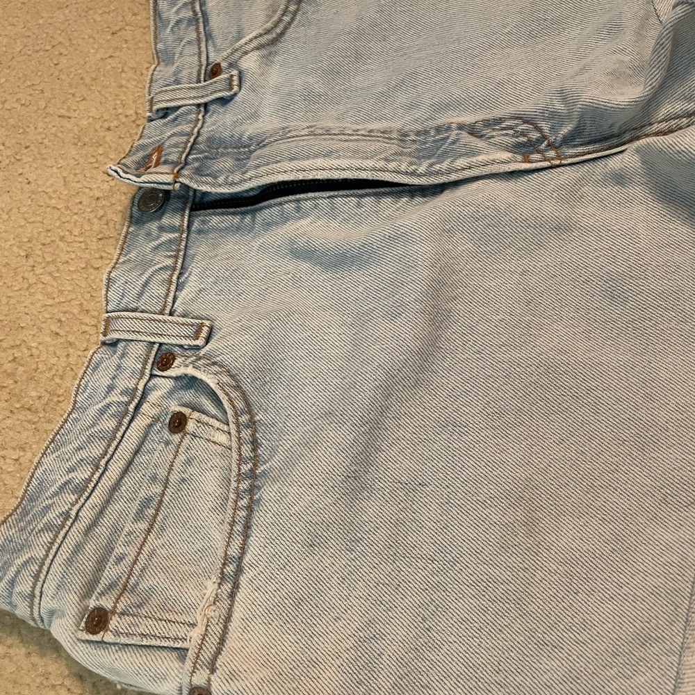 Urban renewal Levi’s light wash denim shorts